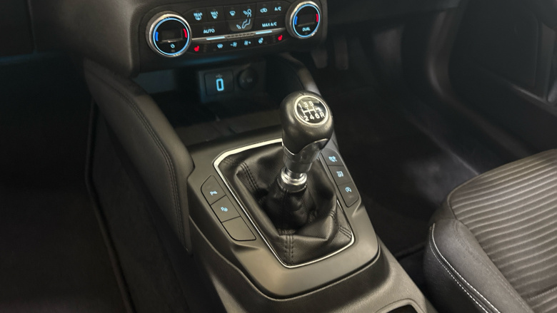 Ford Focus 1.0 EcoBoost 125 Titanium 5dr Petrol Hatchback